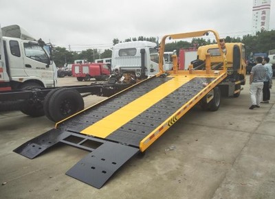 重慶綦江道路救援服務(wù) 專業(yè)應(yīng)對重型貨車與客運大巴拖車需求